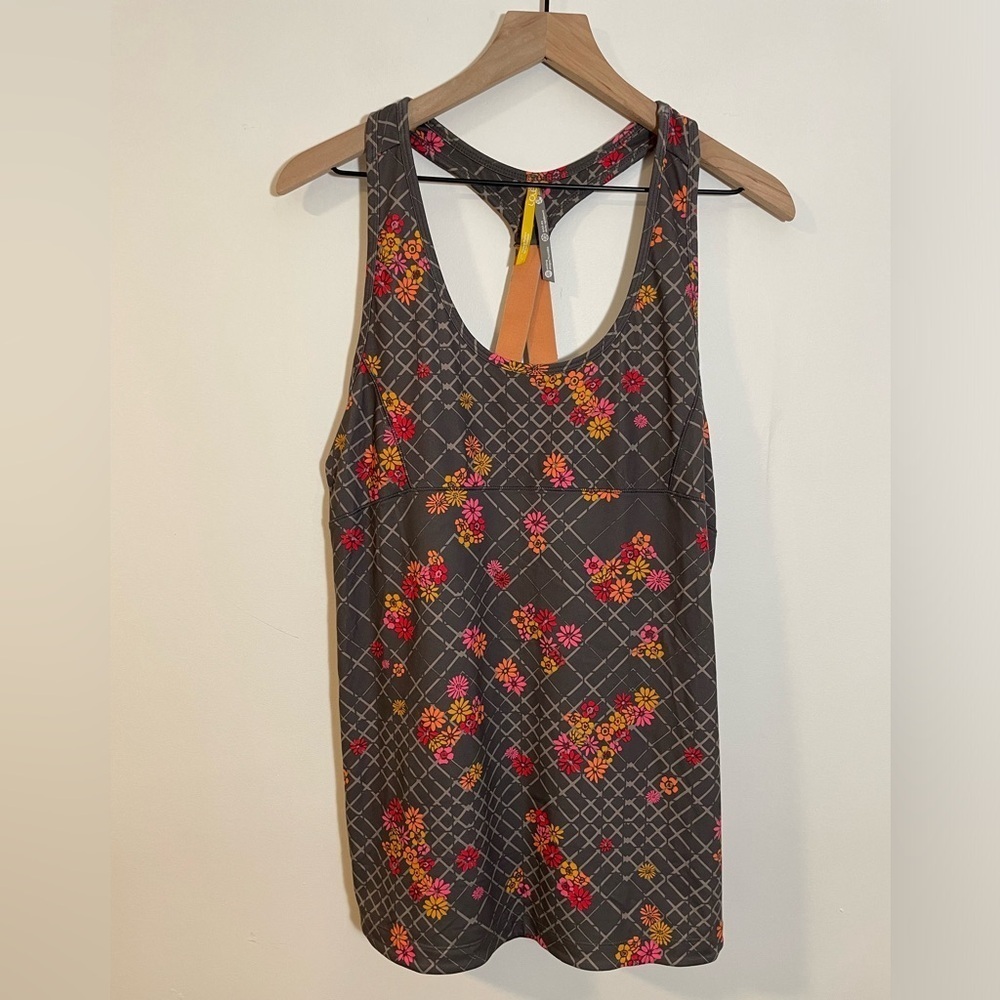 LOLE Tank Top L UPF 50 Wicking Quick Dry Stretch Yoga Run Fitness Floral Workout - Picture 1 of 8